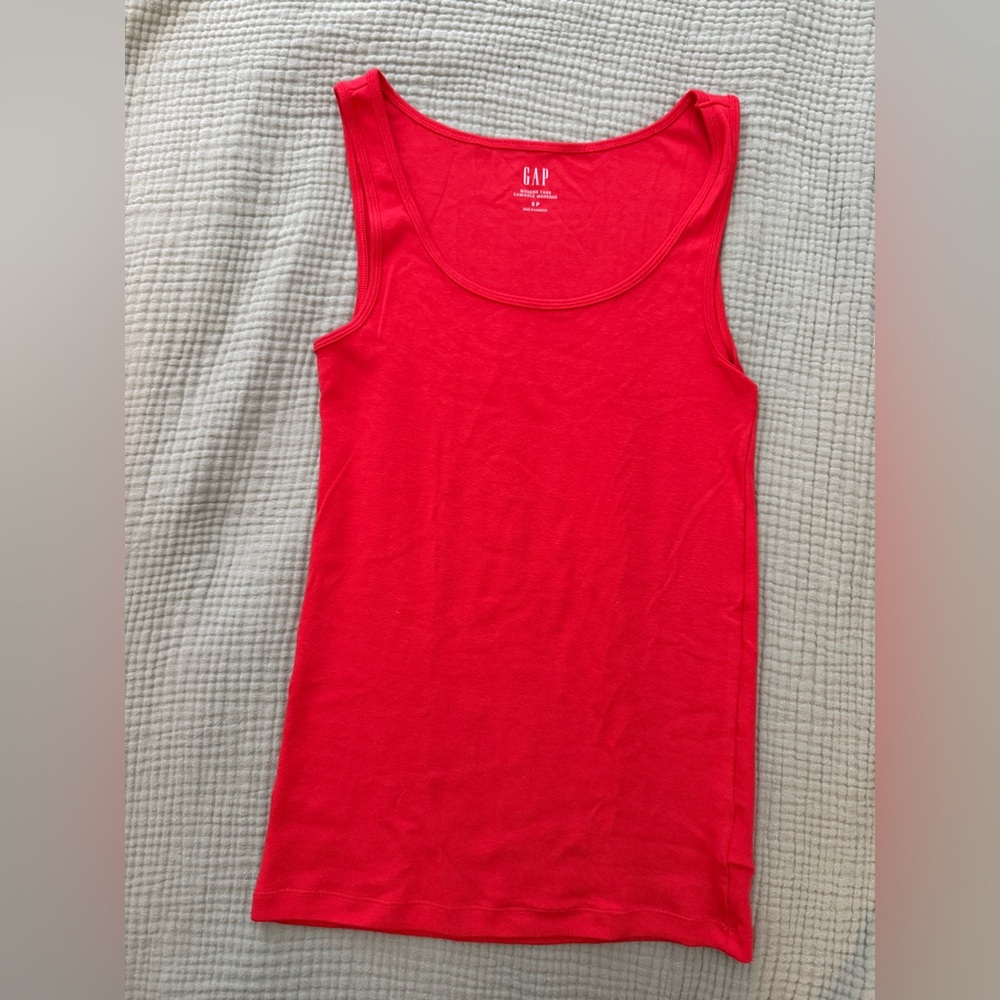 GAP Women's Red Tank Top